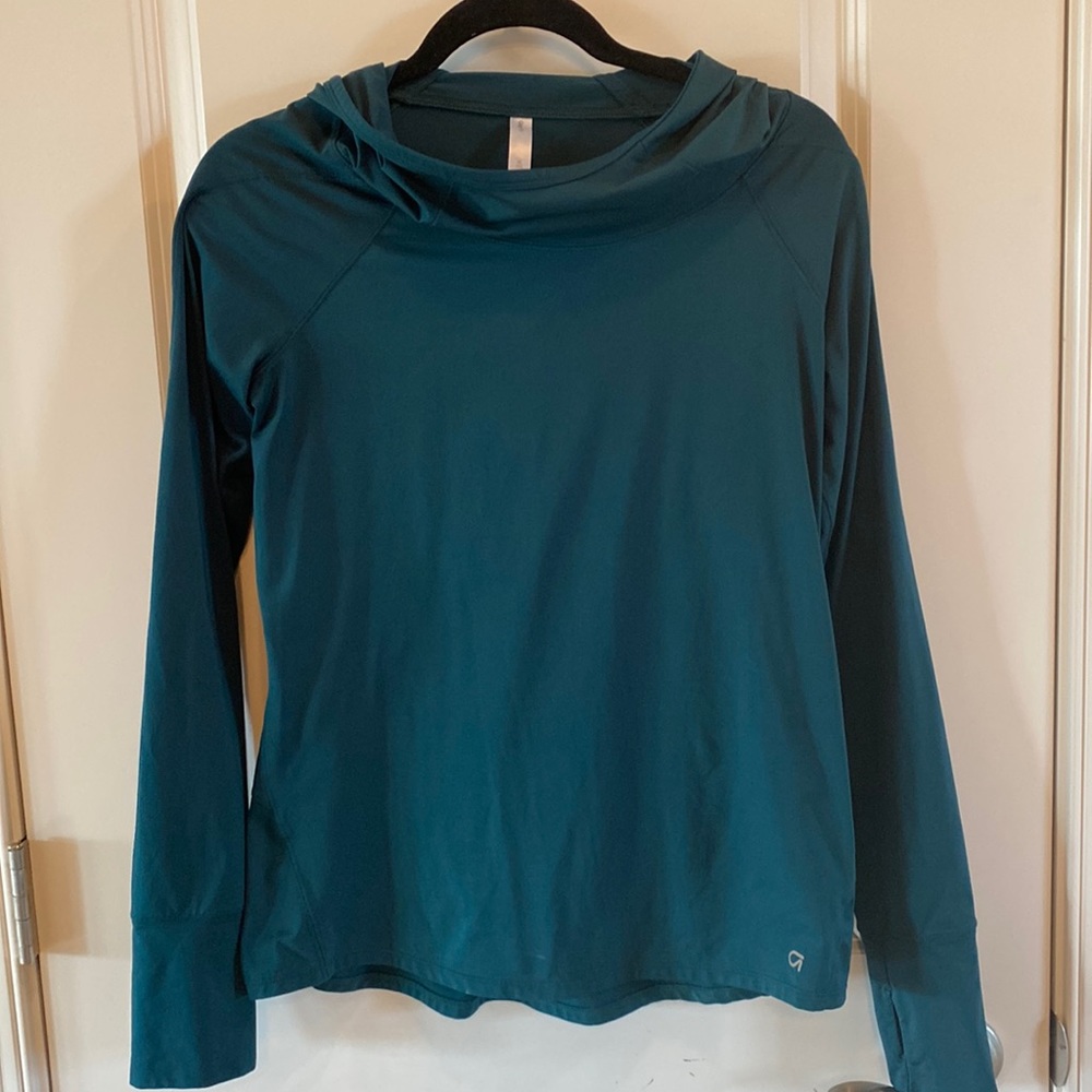 Medium. Gap fit. Hooded long sleeve.